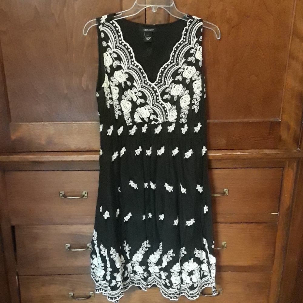 Karen Kane Vintage Style Embroidered Floral Dress